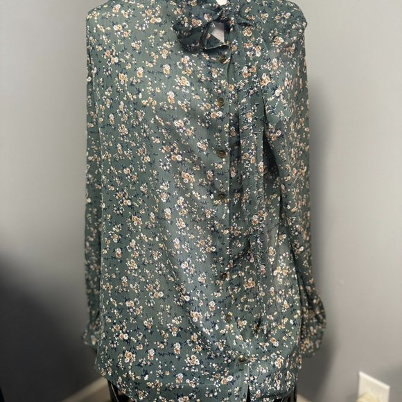 Easel Long Sleeve Blouse - Picture 3 of 7